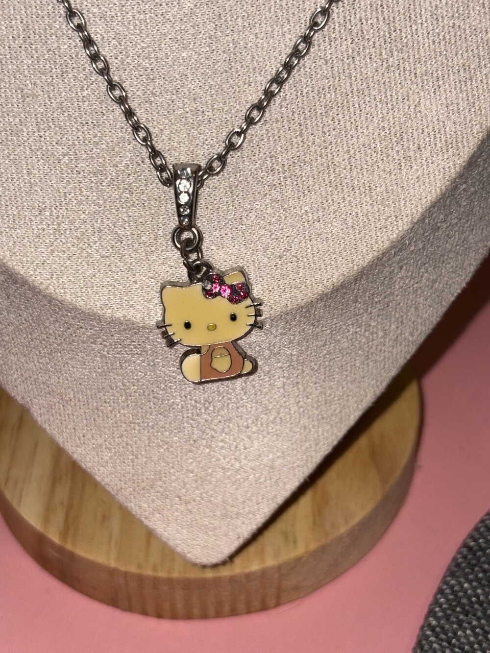 Hello Kitty Silver-Tone Rhinestone Pendant Necklace Cute Charm Jewelry